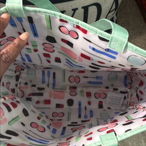 Kate Spade White and Mint Lipstick Tote - Picture 4 of 4